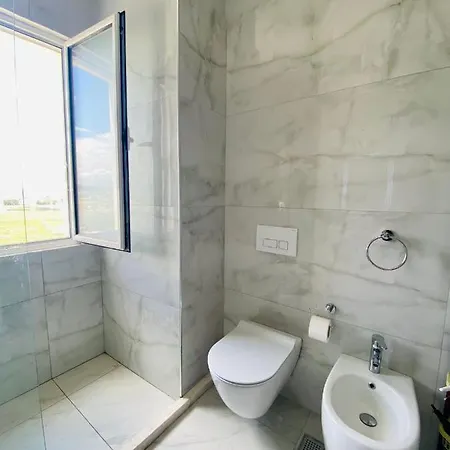 Apartment Studio Qerret *